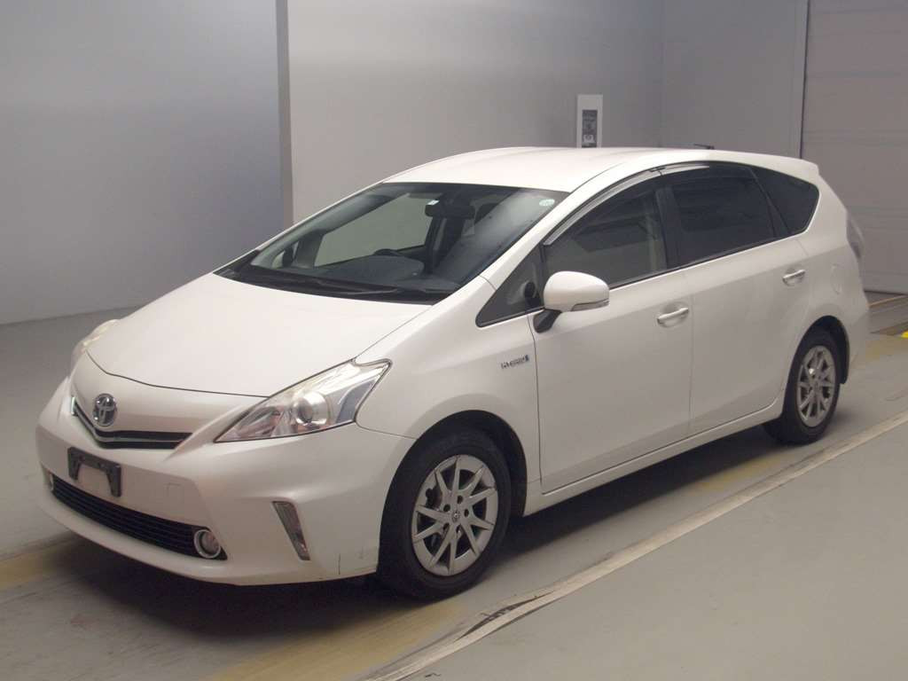 2014 Toyota Prius alpha ZVW41W[0]