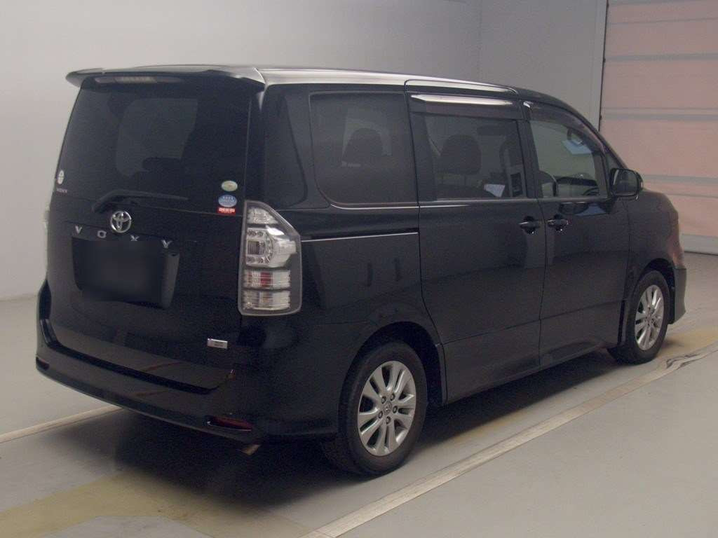 2010 Toyota Voxy ZRR70W[1]