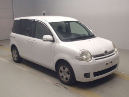 2010 Toyota Sienta