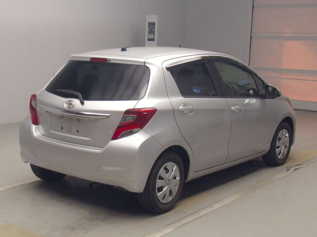 2015 Toyota Vitz NSP130[1]