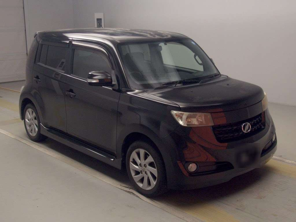 2010 Toyota bB QNC21[2]