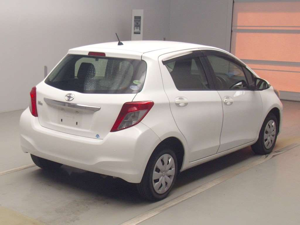 2014 Toyota Vitz KSP130[1]