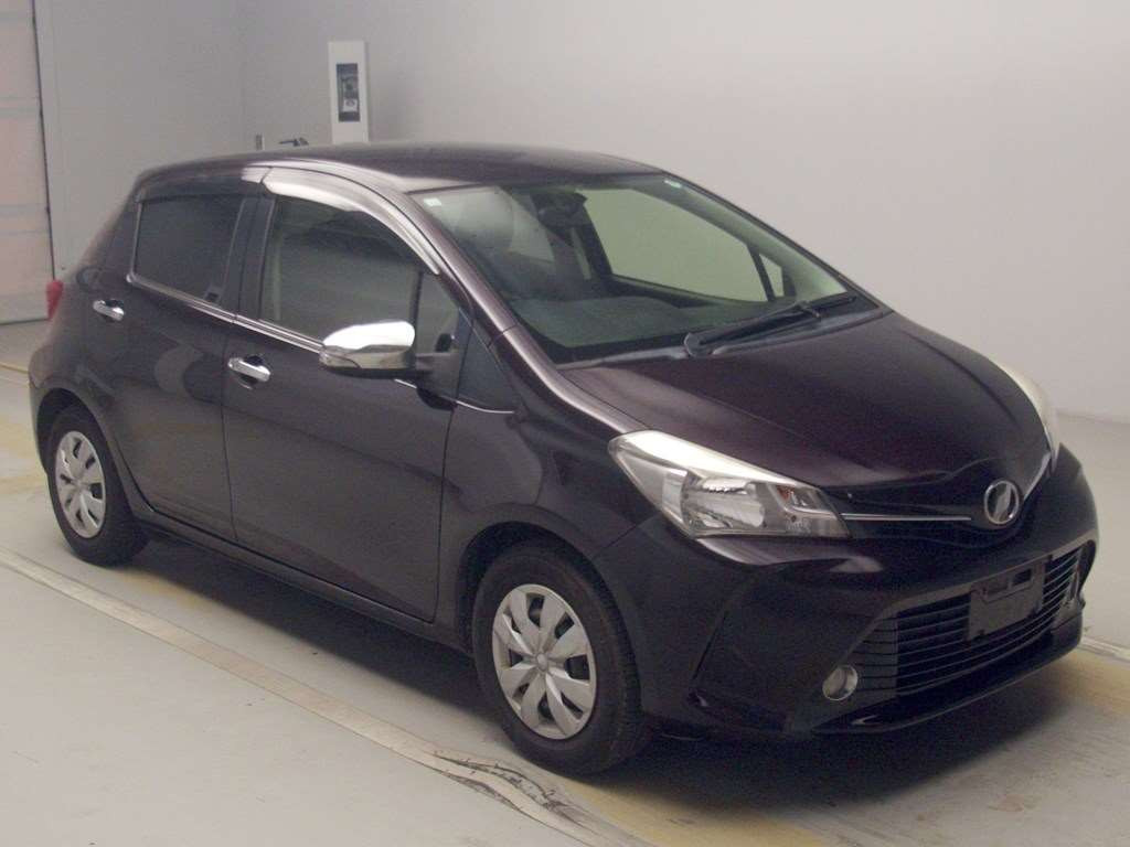 2014 Toyota Vitz NSP130[2]