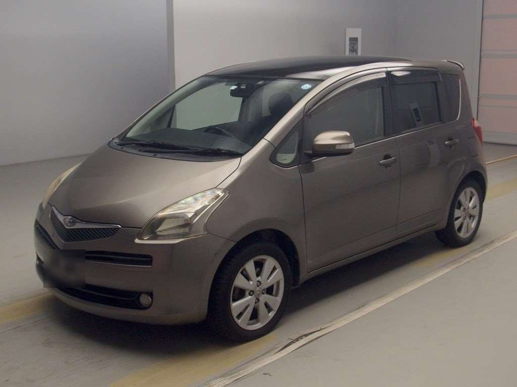 2005 Toyota Ractis NCP100[0]