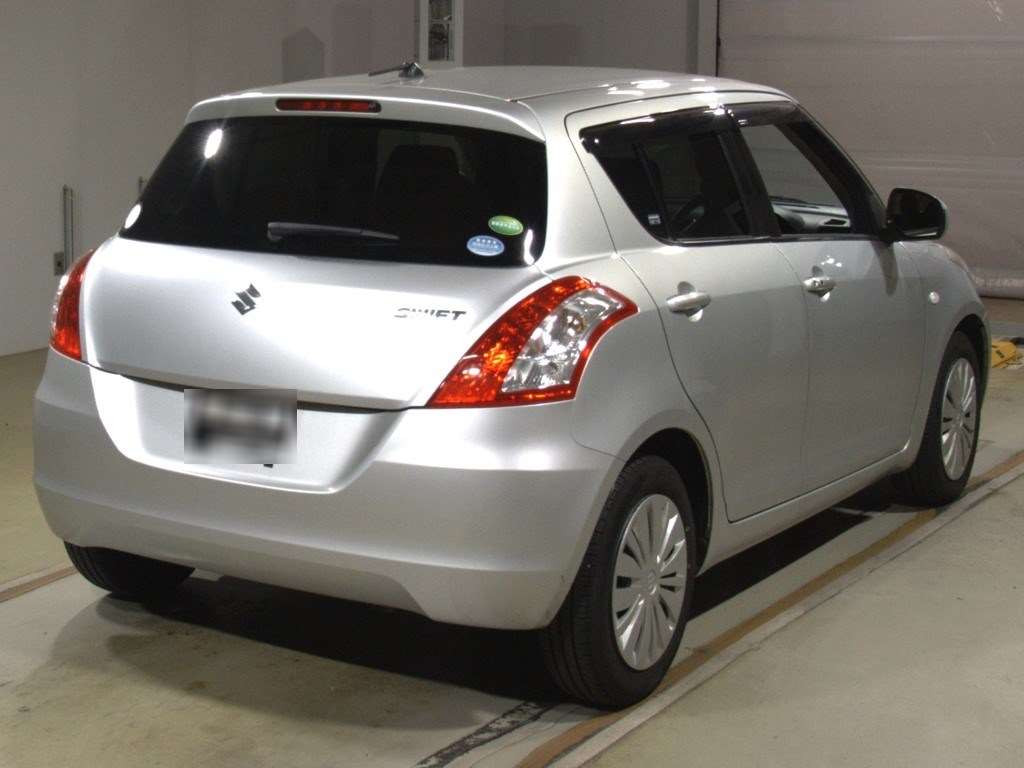 2015 Suzuki Swift ZC72S[1]