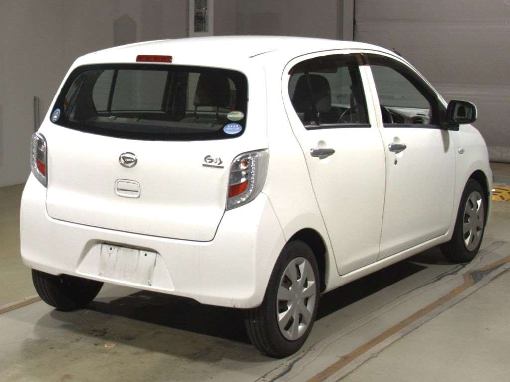 2015 Daihatsu Mira es LA300S[1]