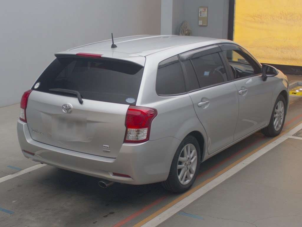 2013 Toyota Corolla Fielder ZRE162G[1]