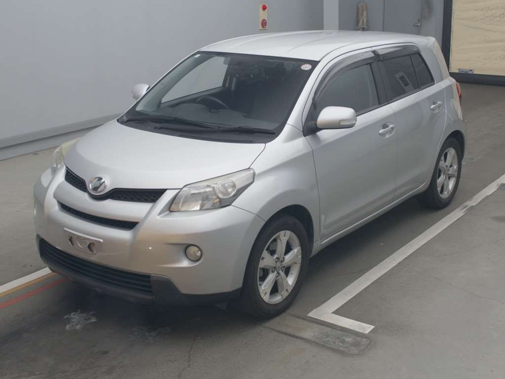 2010 Toyota IST NCP110[0]