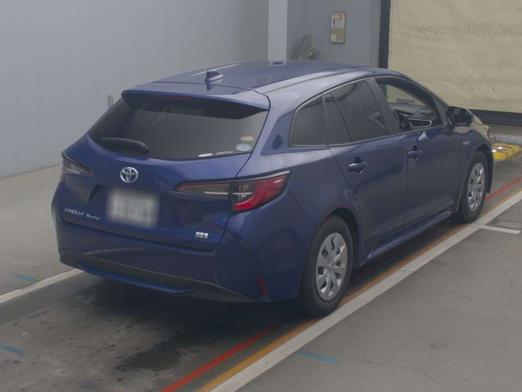 2020 Toyota Corolla Touring Wagon ZWE211W[1]