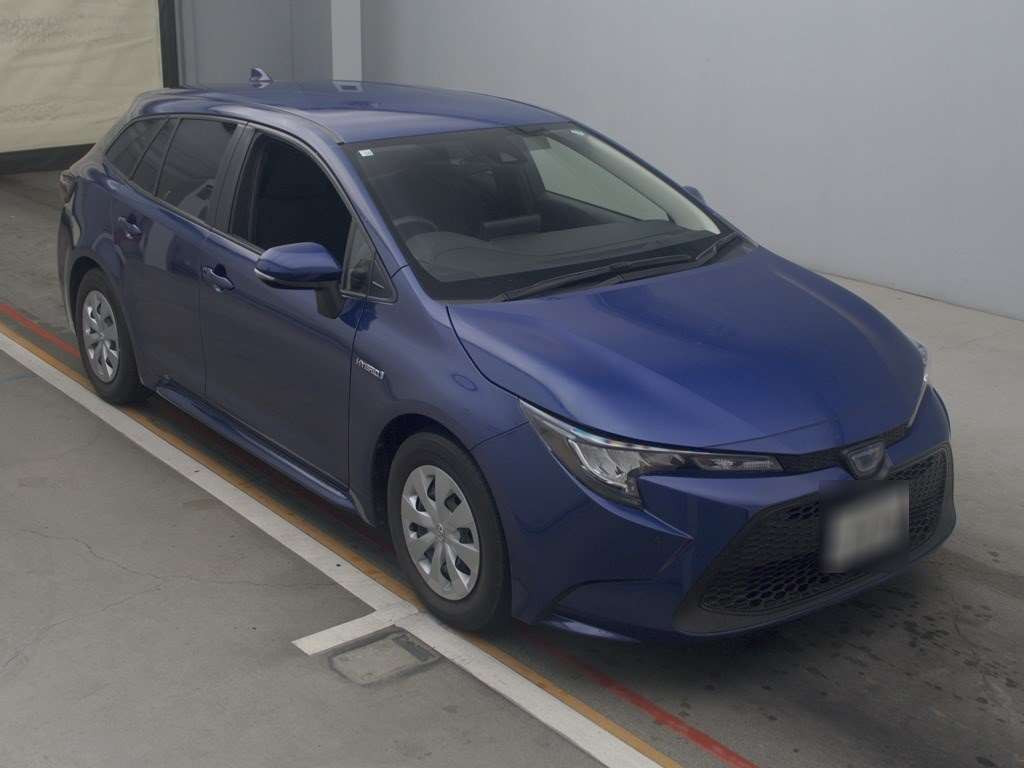 2020 Toyota Corolla Touring Wagon ZWE211W[2]