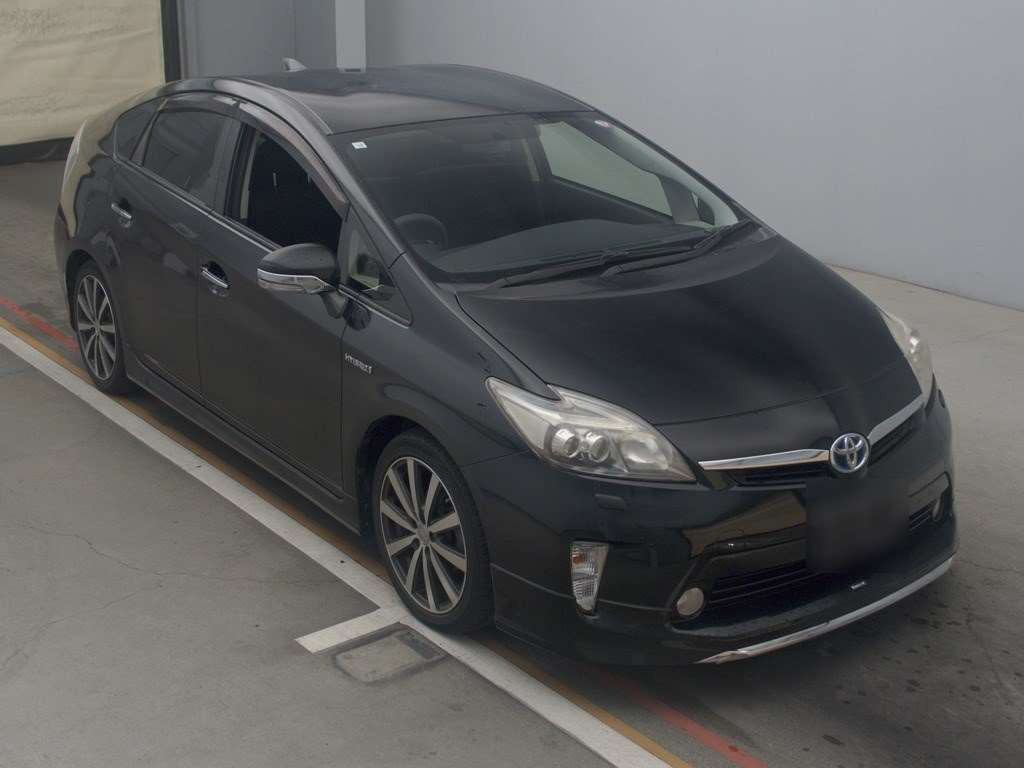 2012 Toyota Prius ZVW30[2]