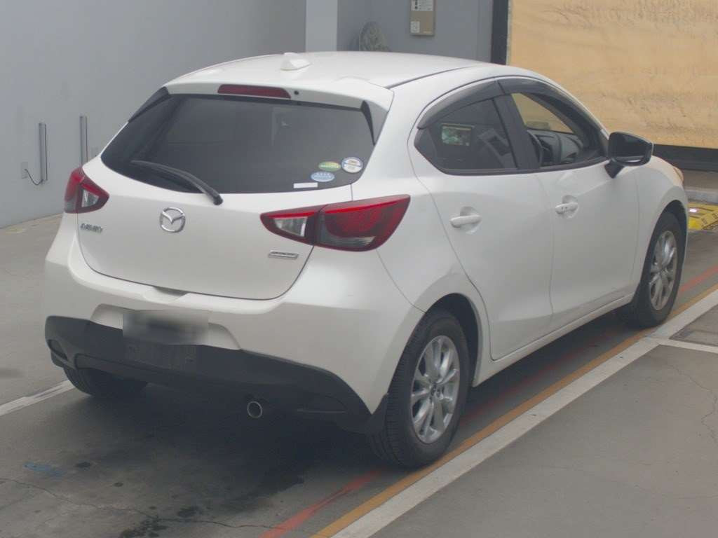 2016 Mazda Demio DJ3FS[1]