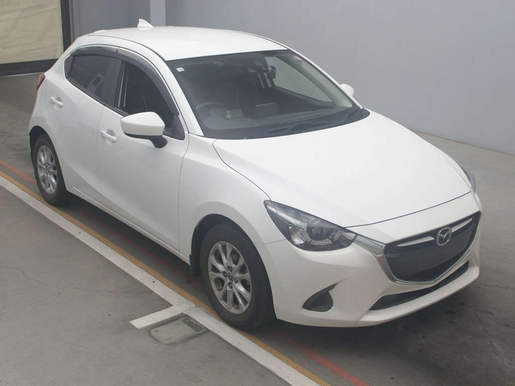 2016 Mazda Demio DJ3FS[2]