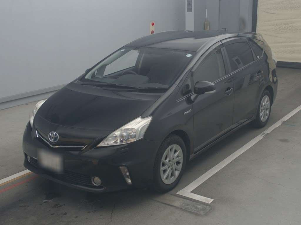 2013 Toyota Prius alpha ZVW41W[0]