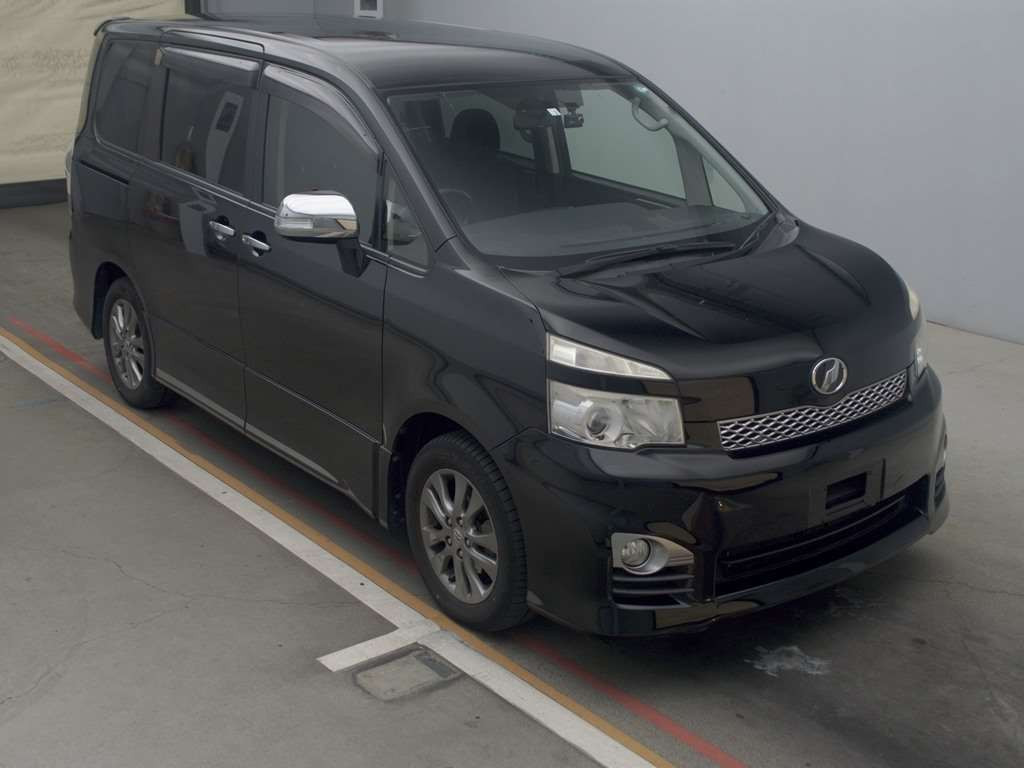 2012 Toyota Voxy ZRR70W[2]