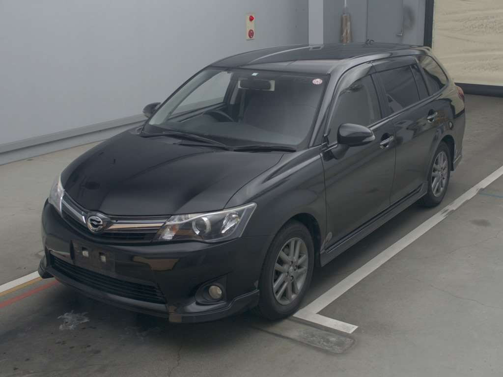 2013 Toyota Corolla Fielder NZE161G[0]