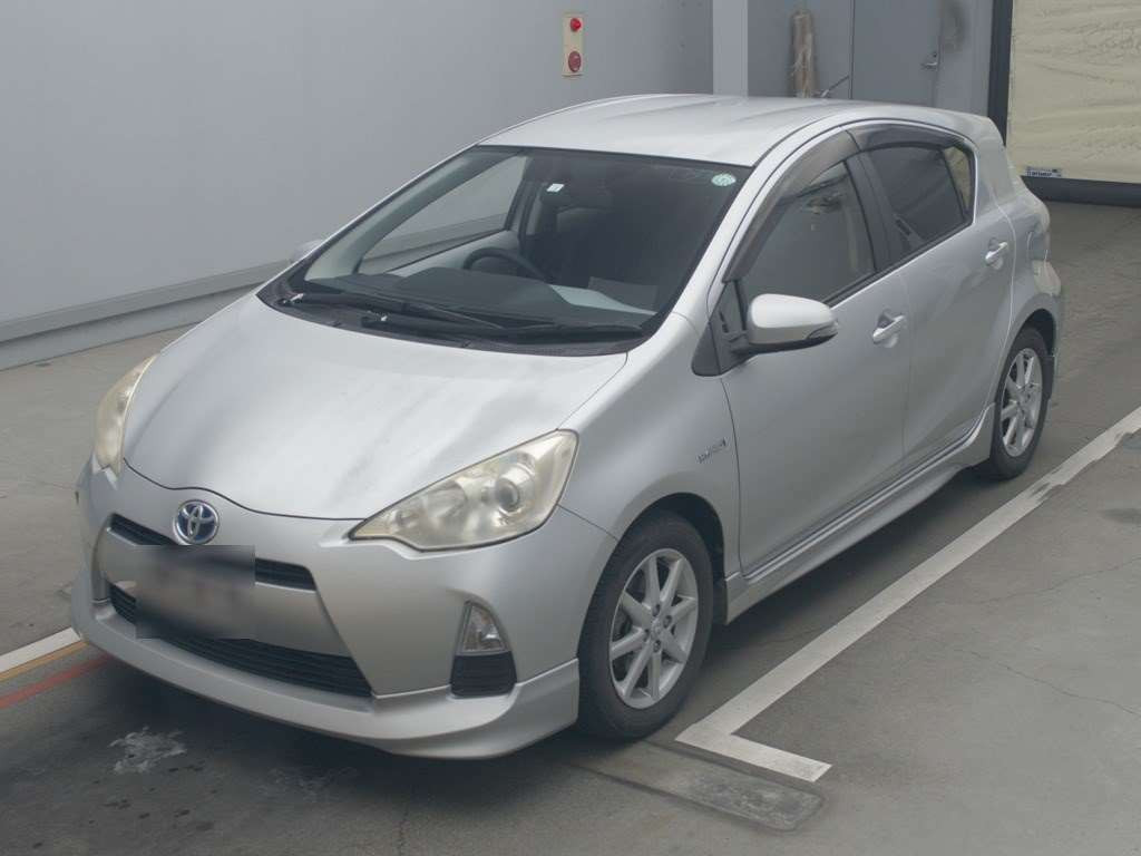 2012 Toyota Aqua NHP10[0]