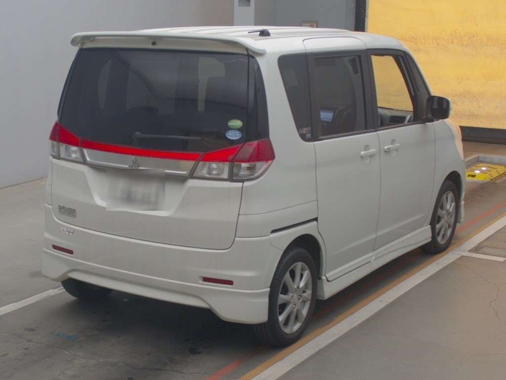 2013 Mitsubishi Delica D2 MB15S[1]