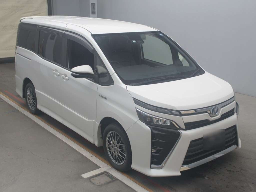 2017 Toyota Voxy ZWR80W[2]