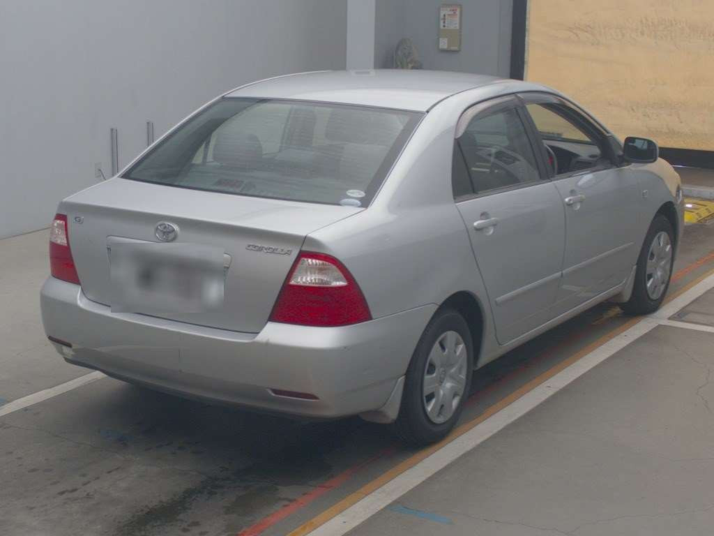 2004 Toyota Corolla Sedan NZE121[1]