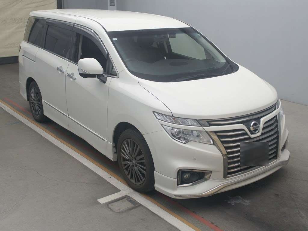 2015 Nissan Elgrand PE52[2]