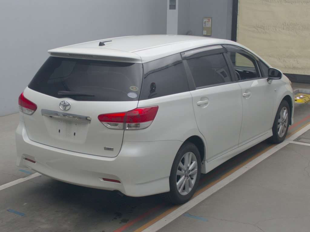 2010 Toyota Wish ZGE20W[1]