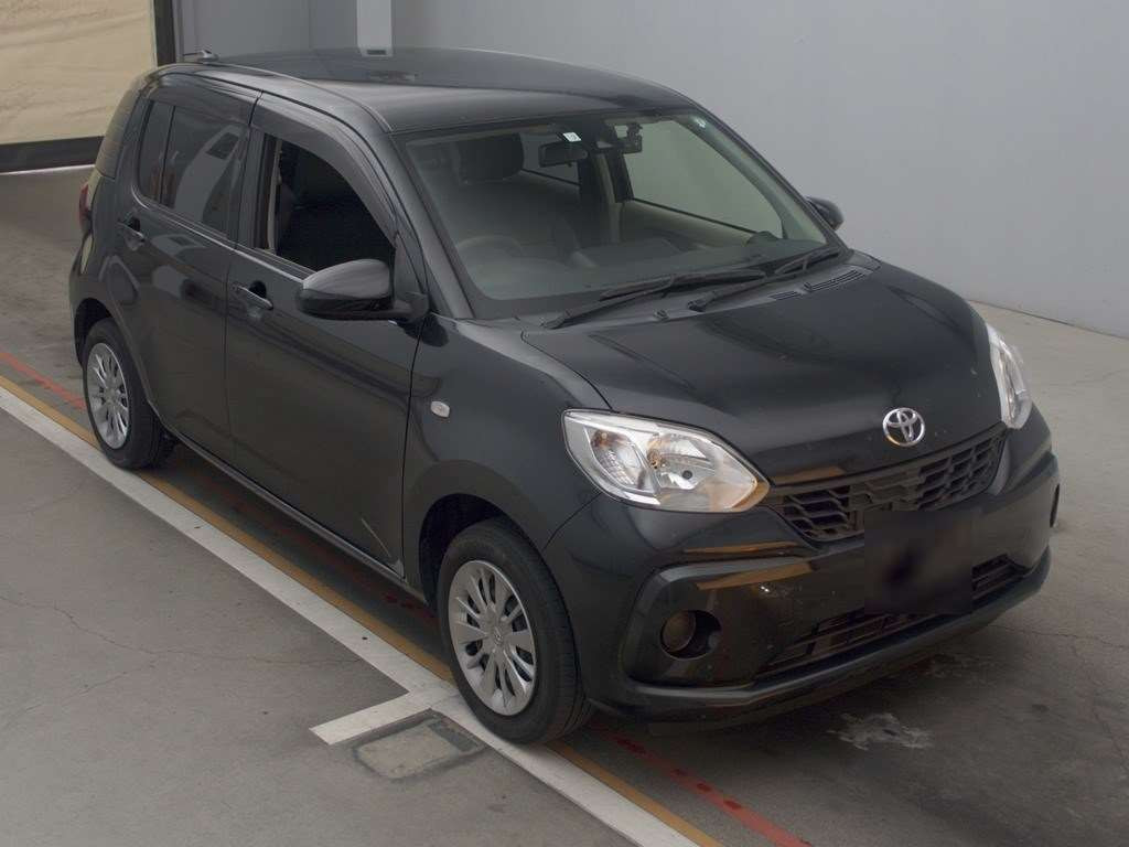 2016 Toyota Passo M700A[2]