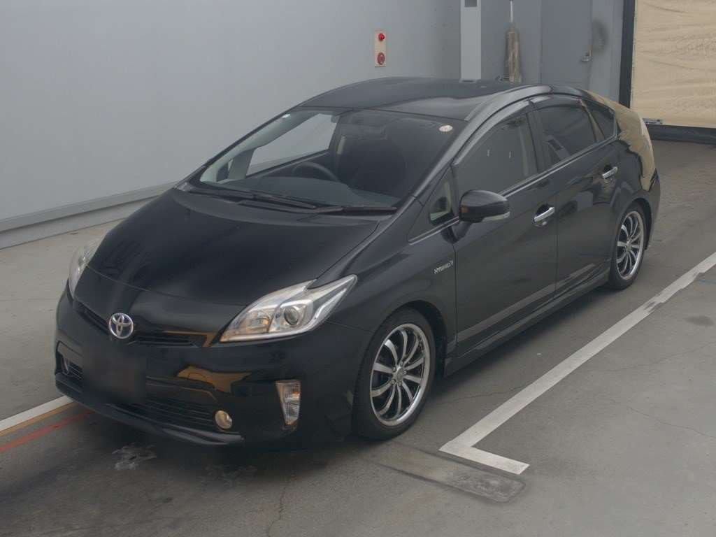 2015 Toyota Prius ZVW30[0]