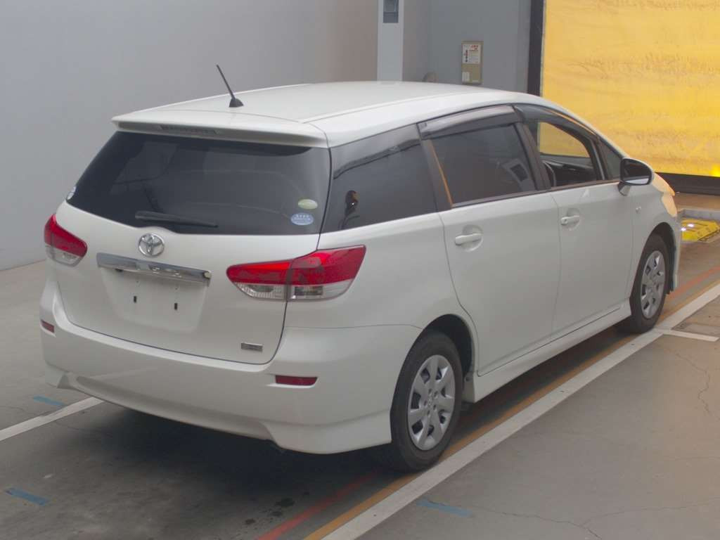 2010 Toyota Wish ZGE20G[1]