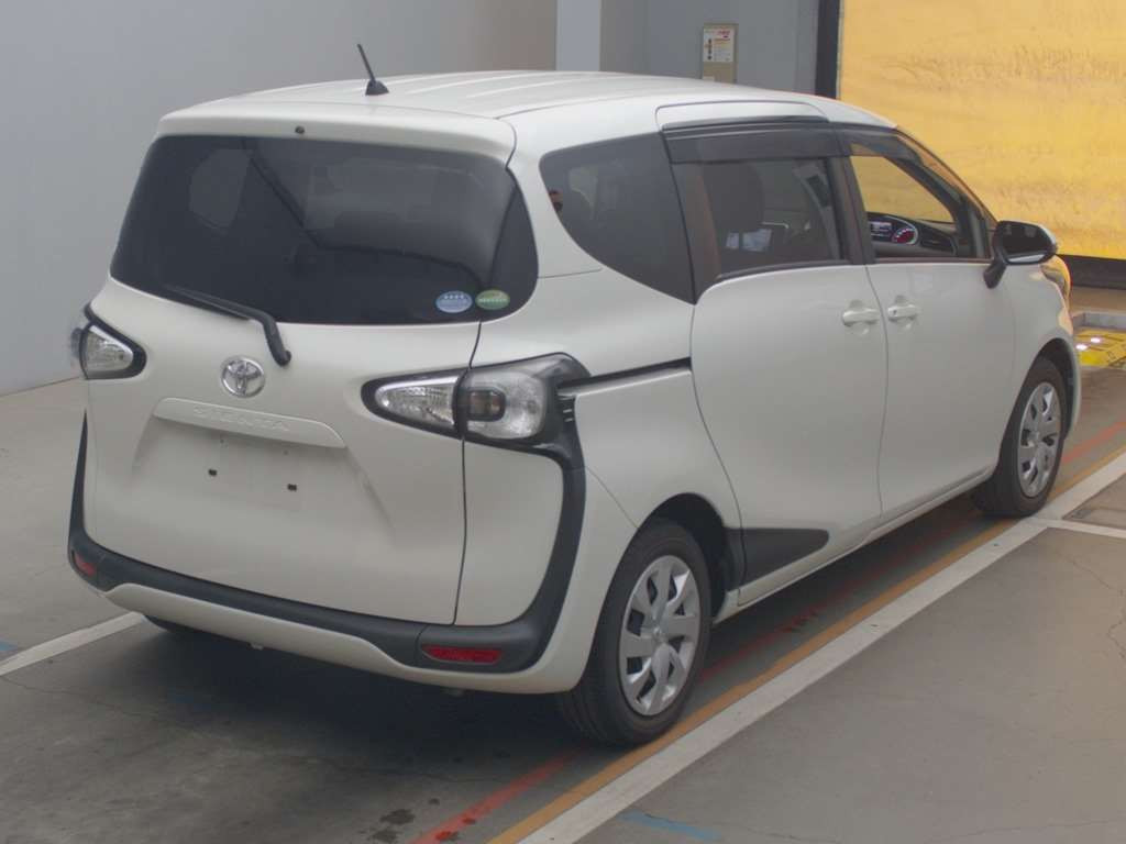 2016 Toyota Sienta NSP170G[1]