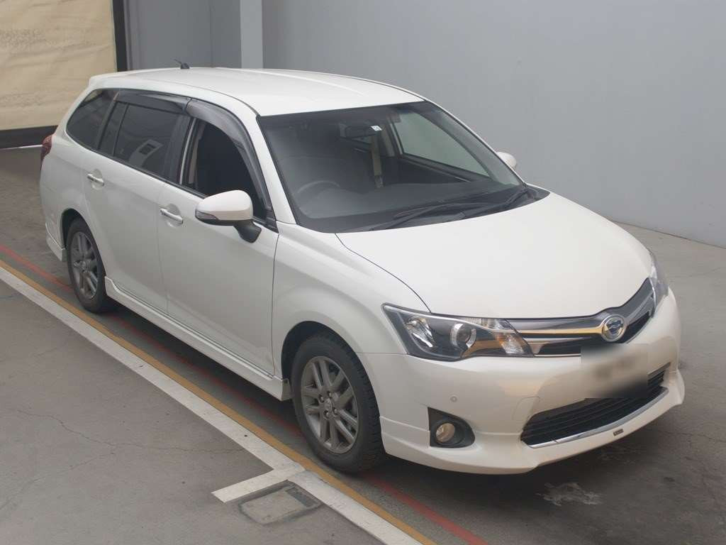 2014 Toyota Corolla Fielder NKE165G[2]