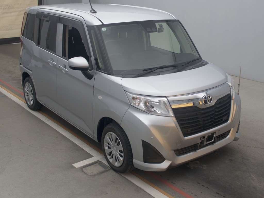 2020 Toyota Roomy M900A[2]