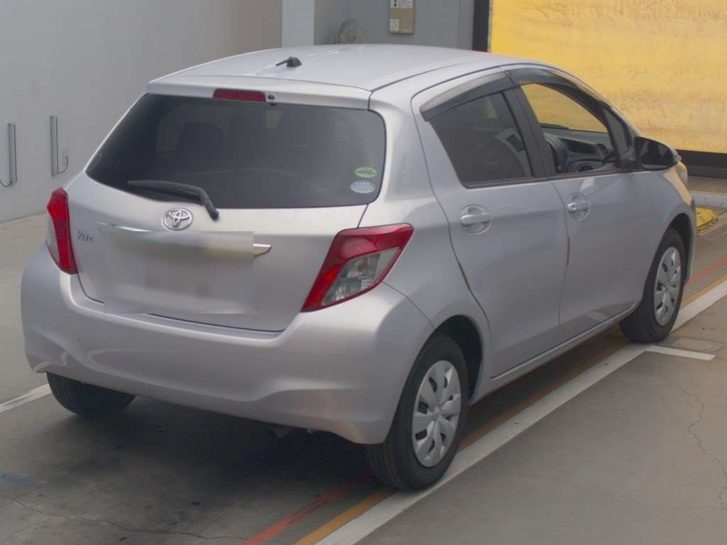 2012 Toyota Vitz NSP130[1]