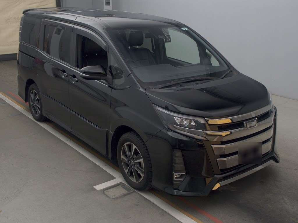 2017 Toyota Noah ZRR80W[2]