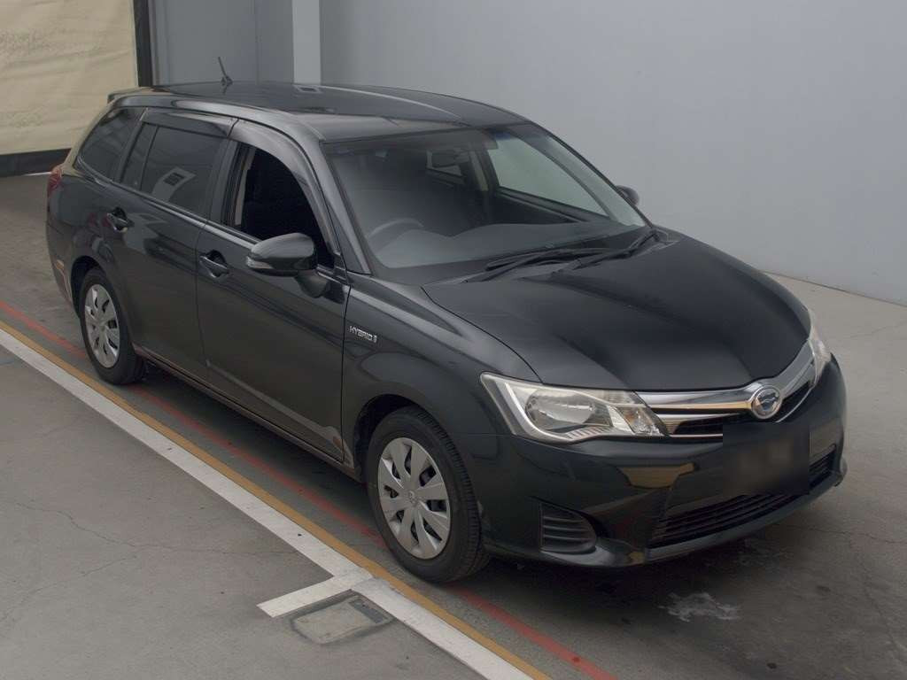 2013 Toyota Corolla Fielder NKE165G[2]