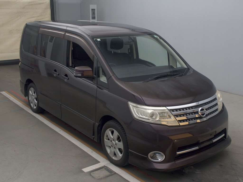 2010 Nissan Serena CC25[2]