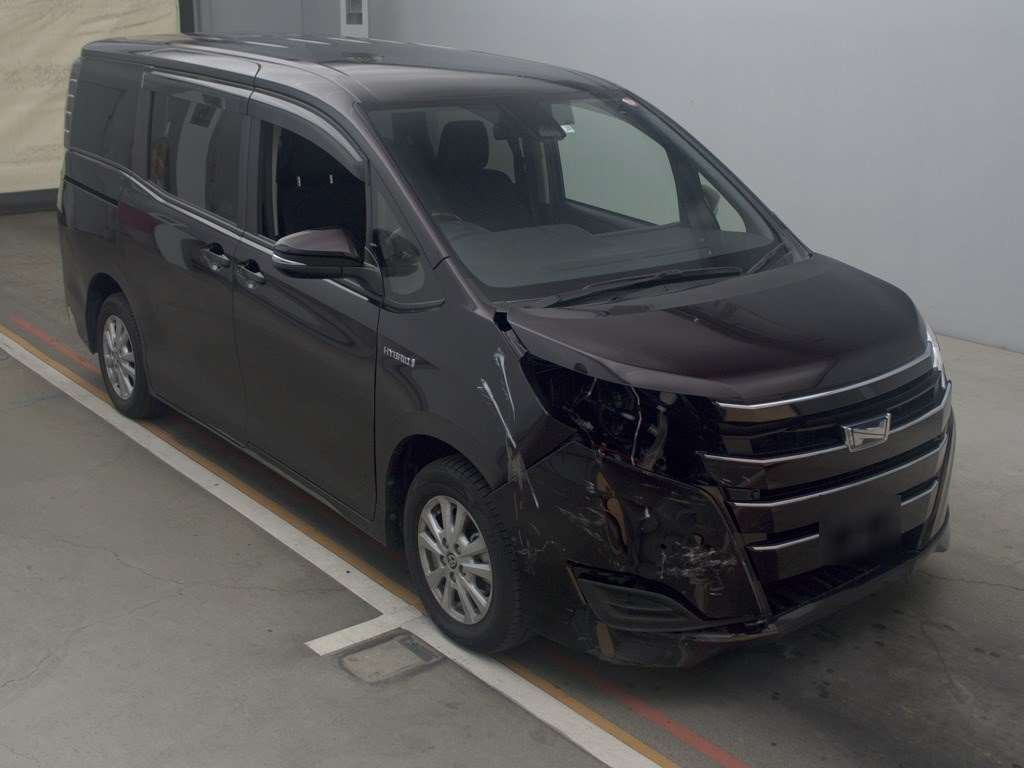 2019 Toyota Noah ZWR80G[2]