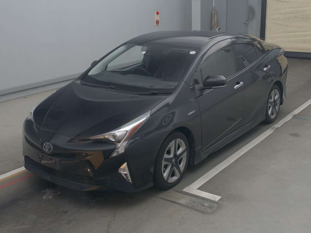 2016 Toyota Prius ZVW50[0]