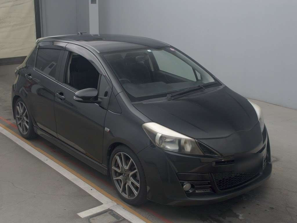 2012 Toyota Vitz NCP131[2]