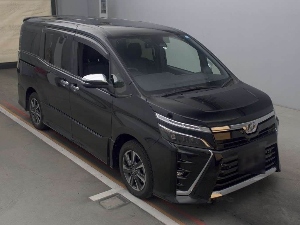 2019 Toyota Voxy ZRR80W[2]