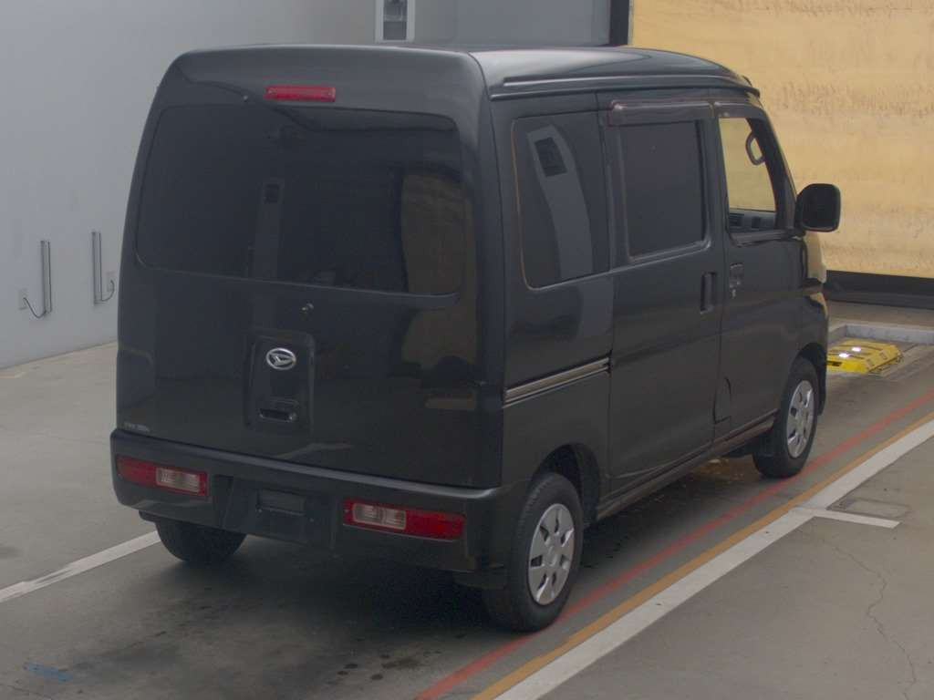 2017 Daihatsu Hijet Cargo S331V[1]