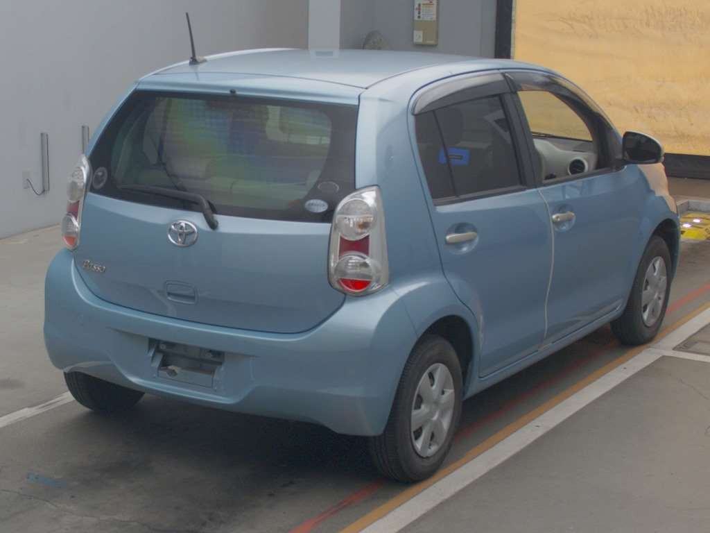 2010 Toyota Passo KGC30[1]