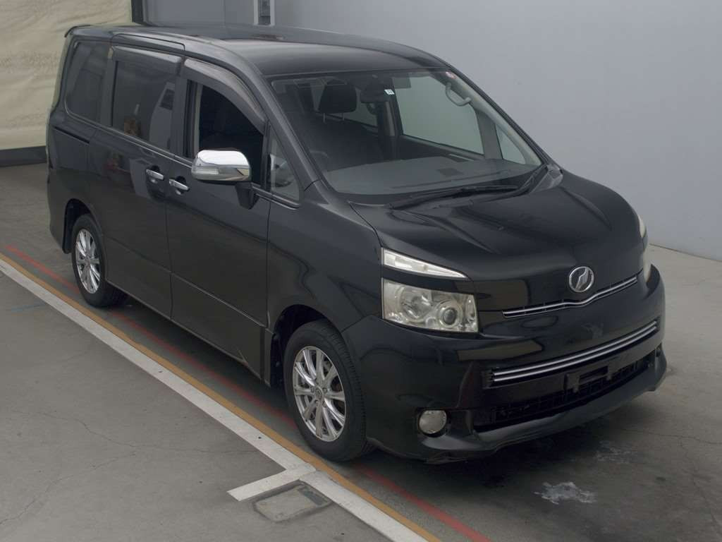 2009 Toyota Voxy ZRR75W[2]