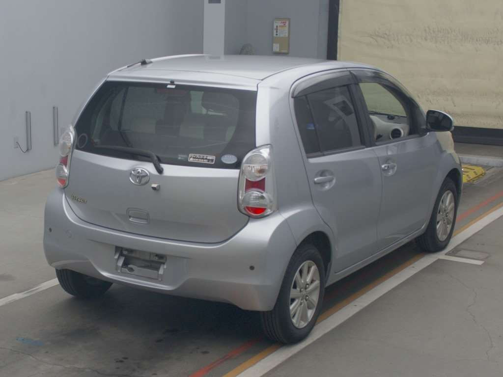 2013 Toyota Passo NGC30[1]