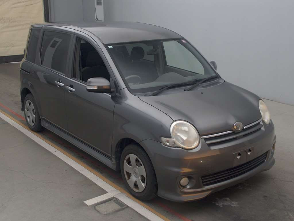 2006 Toyota Sienta NCP81G[2]