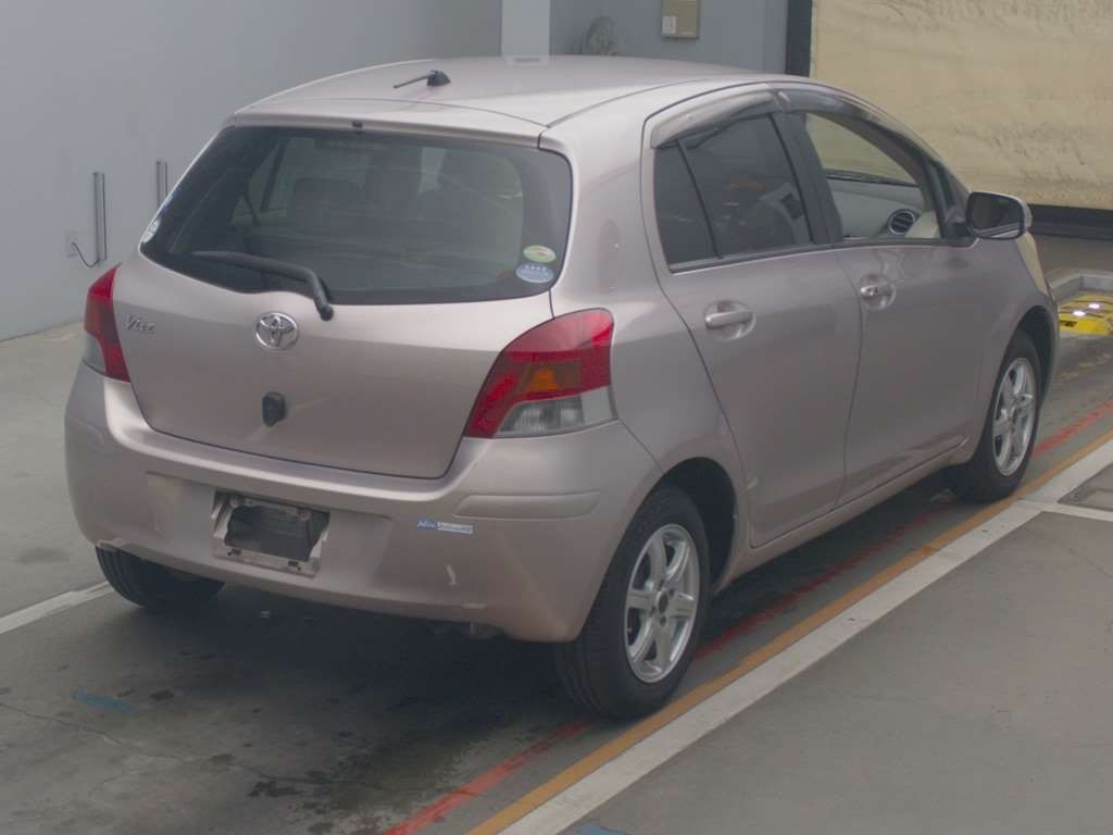 2010 Toyota Vitz KSP90[1]