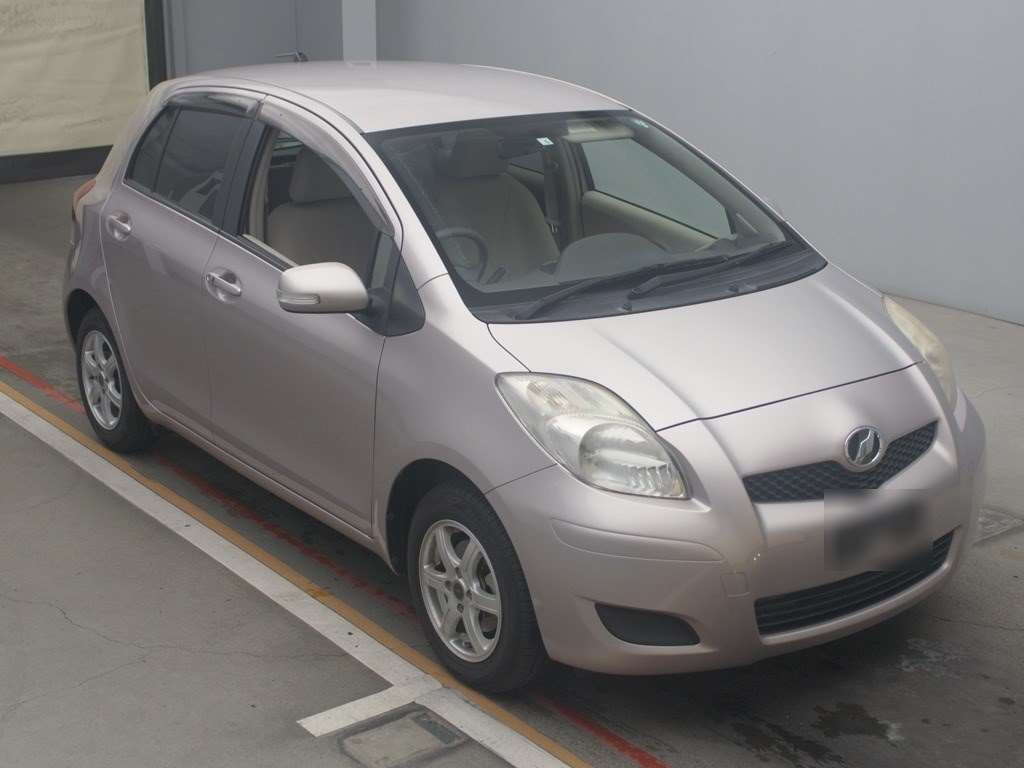 2010 Toyota Vitz KSP90[2]