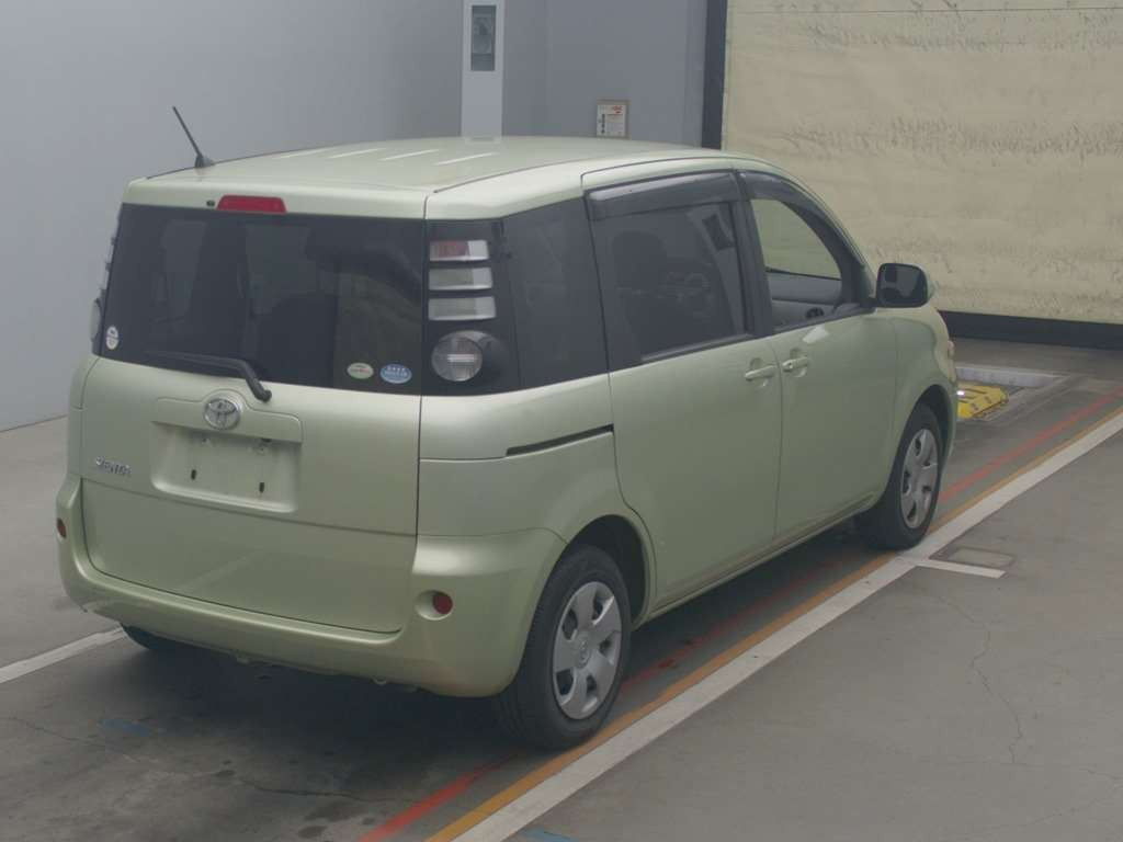 2009 Toyota Sienta NCP81G[1]