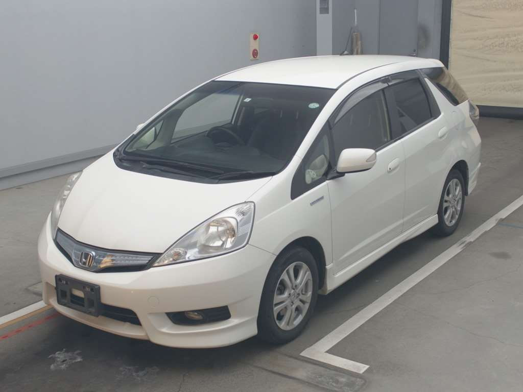 2013 Honda Fit Shuttle Hybrid GP2[0]