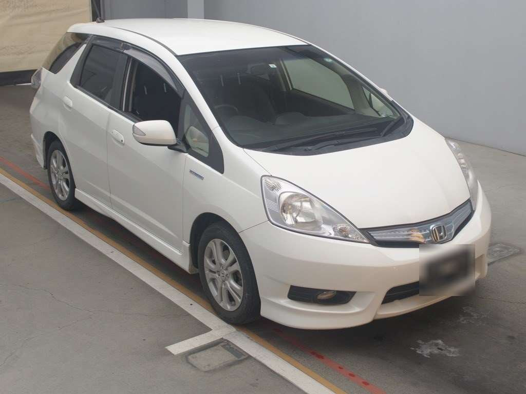 2013 Honda Fit Shuttle Hybrid GP2[2]